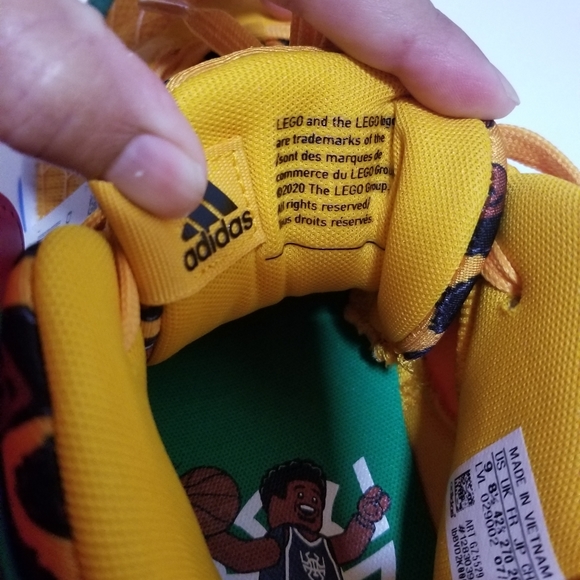 New Adidas x D.O.N issue 3 size 10 basketball yellow with green and blue - Picture 9 of 10